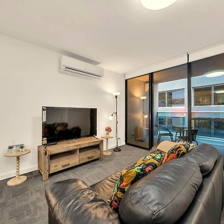 2 Bedrooms In Adelaide Cbd With Balcony Exterior foto