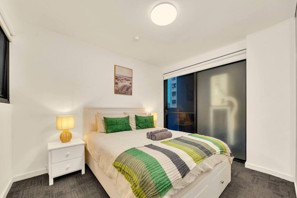 2 Bedrooms In Adelaide Cbd With Balcony Exterior foto