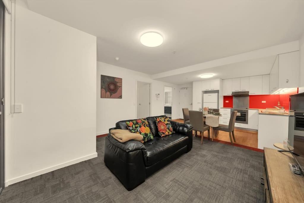 2 Bedrooms In Adelaide Cbd With Balcony Exterior foto